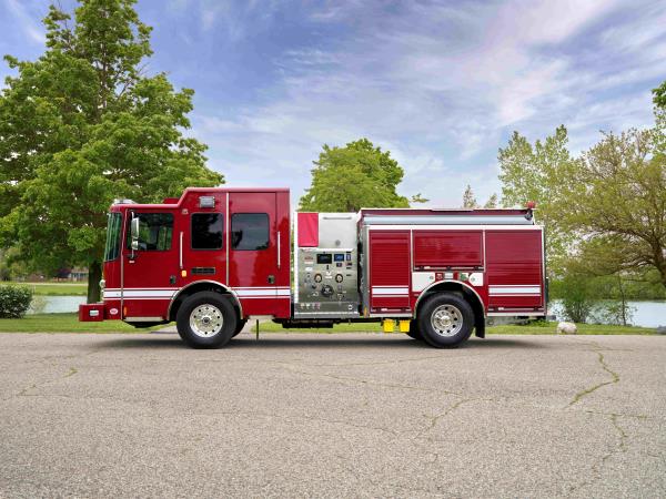 Traditional Pumper #24359 - HME Ahrens-Fox®
